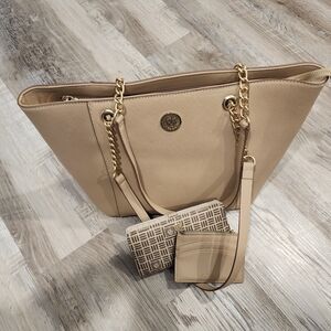 Anne Klein Tan/Beige Tote Bag with Matching Wallet and Card Holder